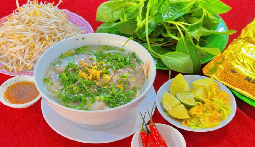 BÁNH CANH TRẢNG BÀNG ĐƯỢC LÀM RA NHƯ THẾ NÀO?